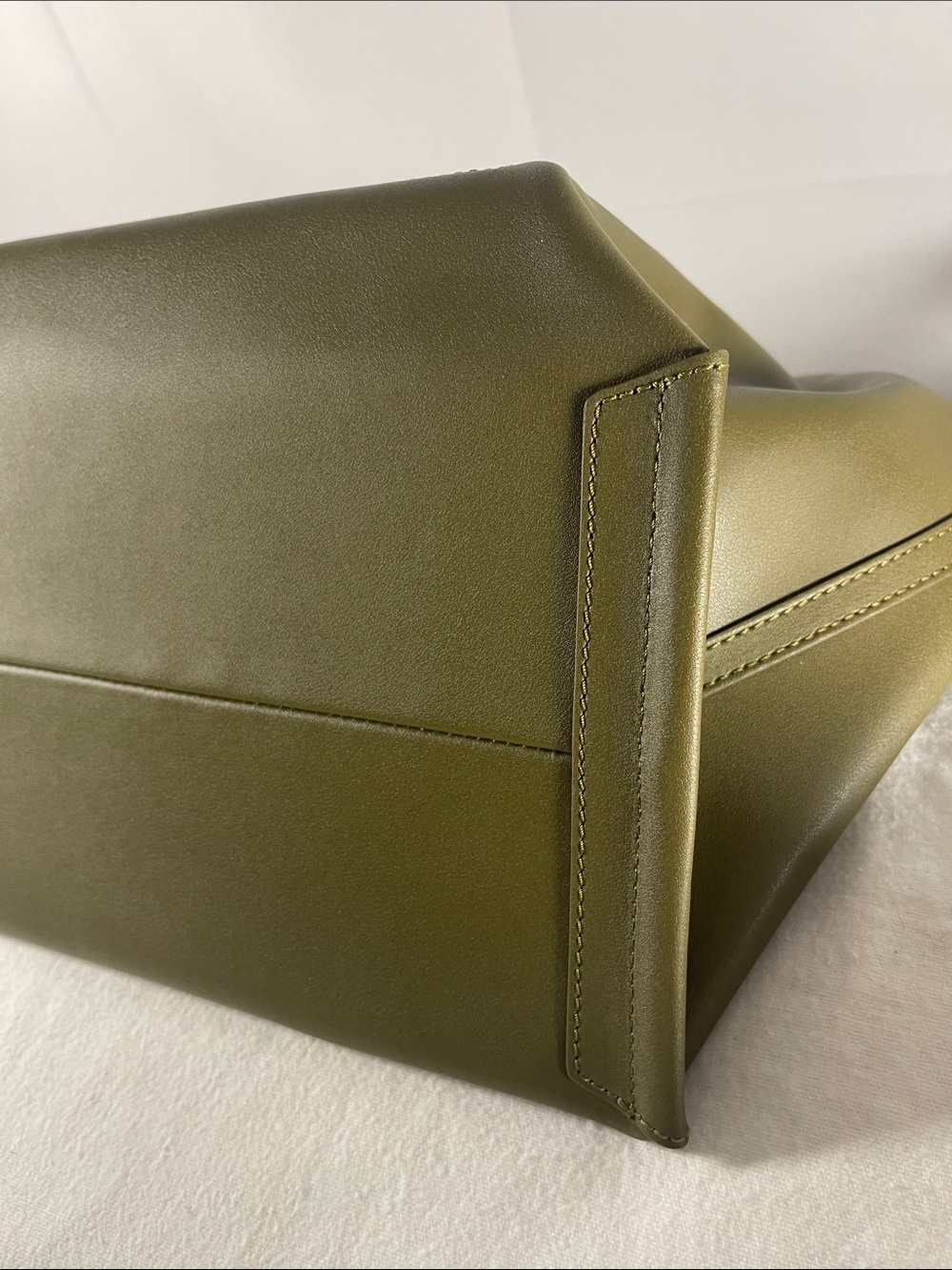 Everlane The Luxe Italian Leather Tote Bag - Picture 13 of 17